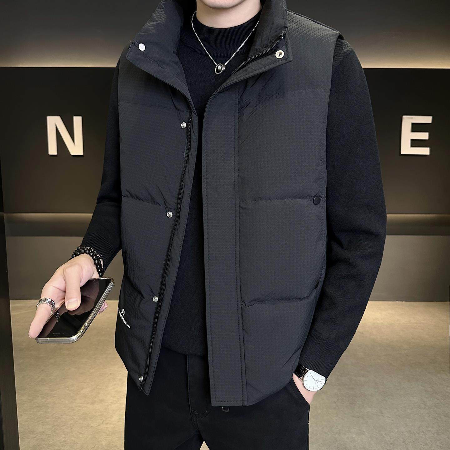 2025新款冬季男士羽绒马甲潮流时尚休闲高端男装加厚轻薄保暖外套,男装,羽绒马甲,淘宝优惠券,粉丝福利购,淘宝优惠卷