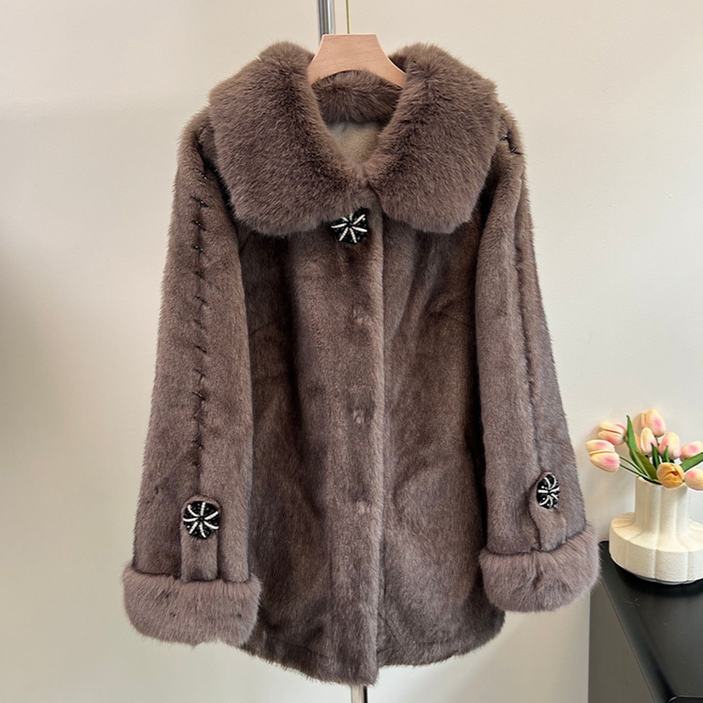 妈妈冬装皮毛一体大衣中长款外套中老年女装秋冬仿水貂小个子上衣