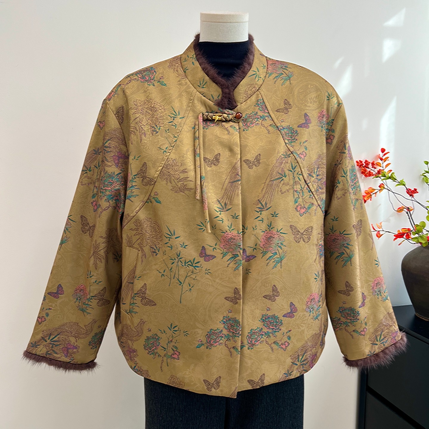 新中式妈妈冬装皮毛一体加绒外套2025新款中老年奶奶仿皮草大衣女,女装/女士精品,中老年女装,淘宝优惠券,粉丝福利购,淘宝优惠卷