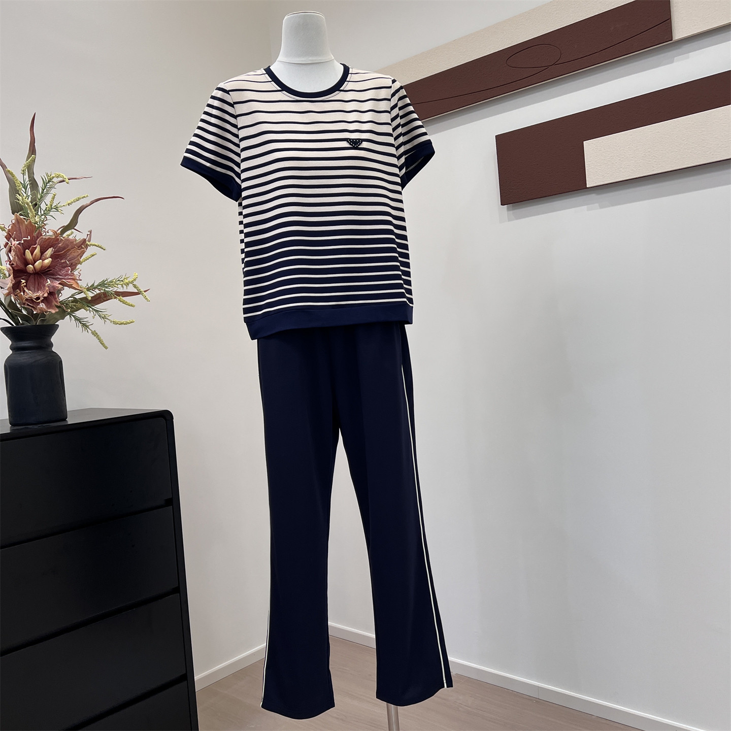 时尚妈妈夏装条纹运动服套装