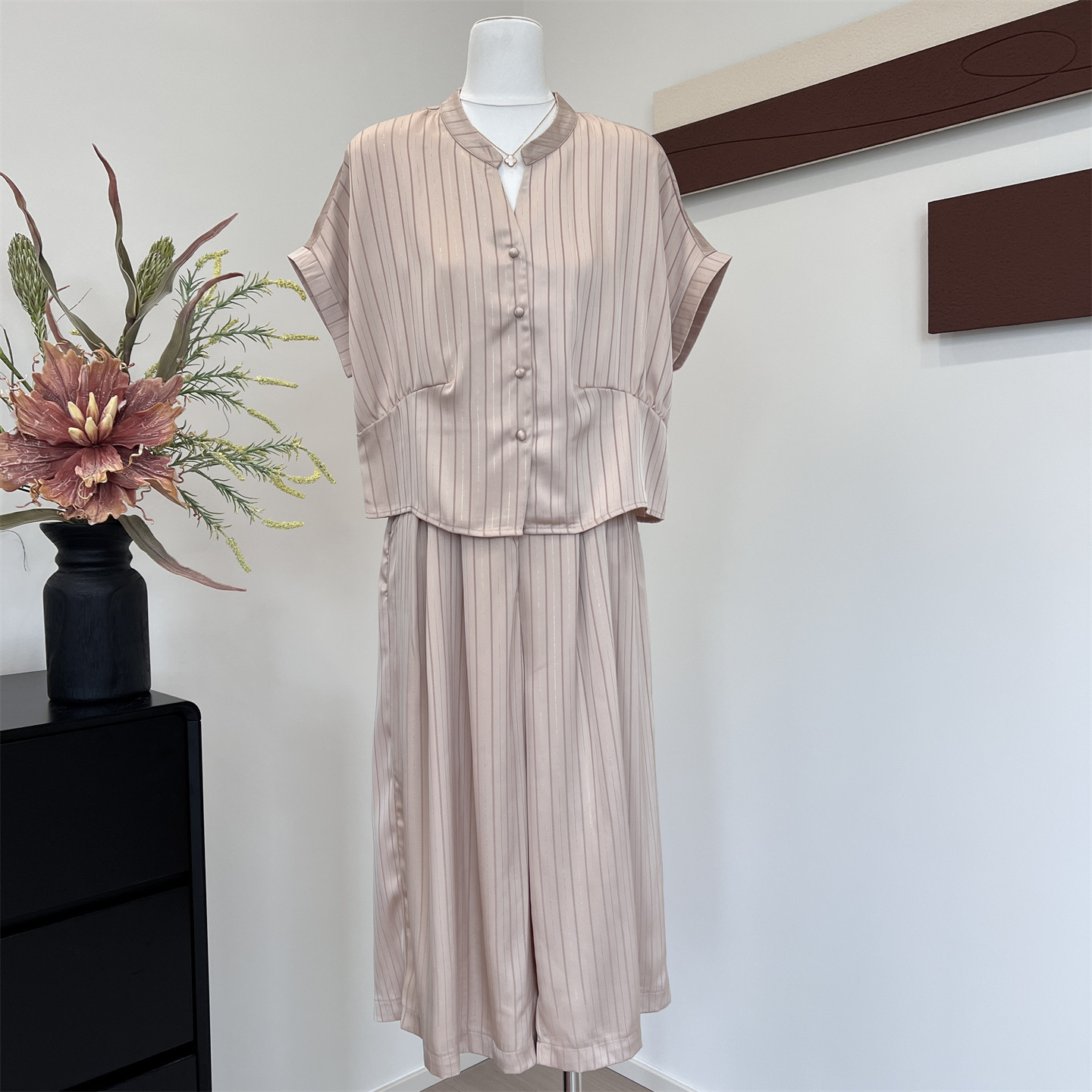 母亲节衣服妈妈夏装衬衣宽松阔腿裤两件套新款洋气中老年人女套装