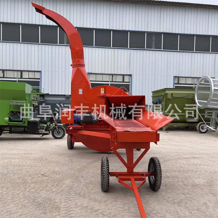 柴油8吨自走式铡草机高喷出料牛场切碎机新鲜秸秆饲料揉丝机