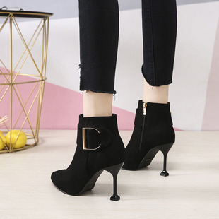 2025新款冬季高跟短靴女细跟小码313233马丁靴尖头单靴大码41一43