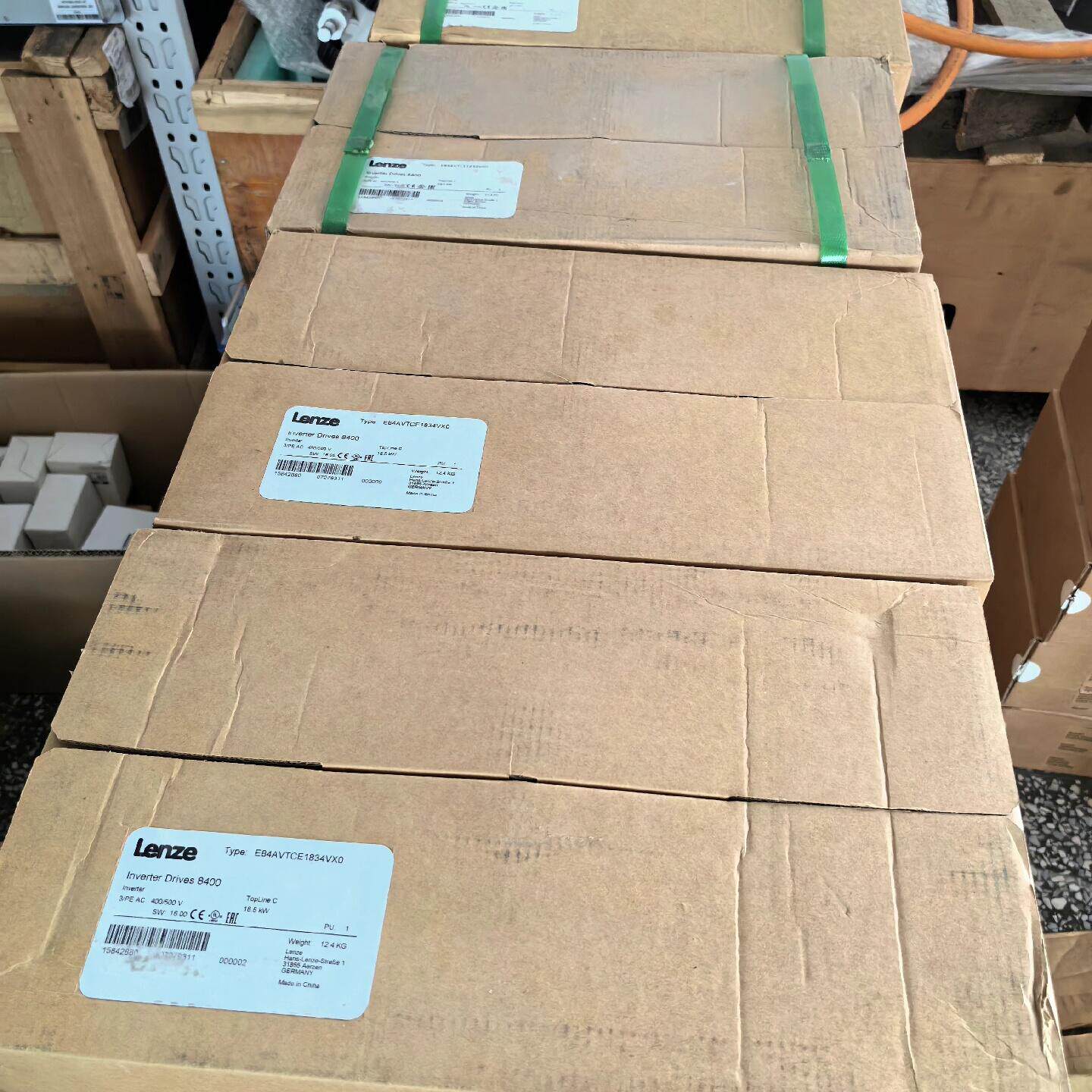 E84AVTCE1834VX0 变频器 8400系列 400V 18.5KW 伦茨议价维修