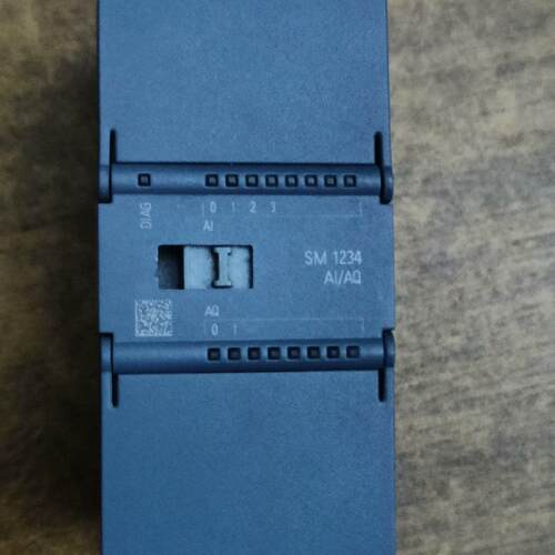 234-4HE32-0XB0 AI/AQ量模块 PLC工控扩展模块议价维修