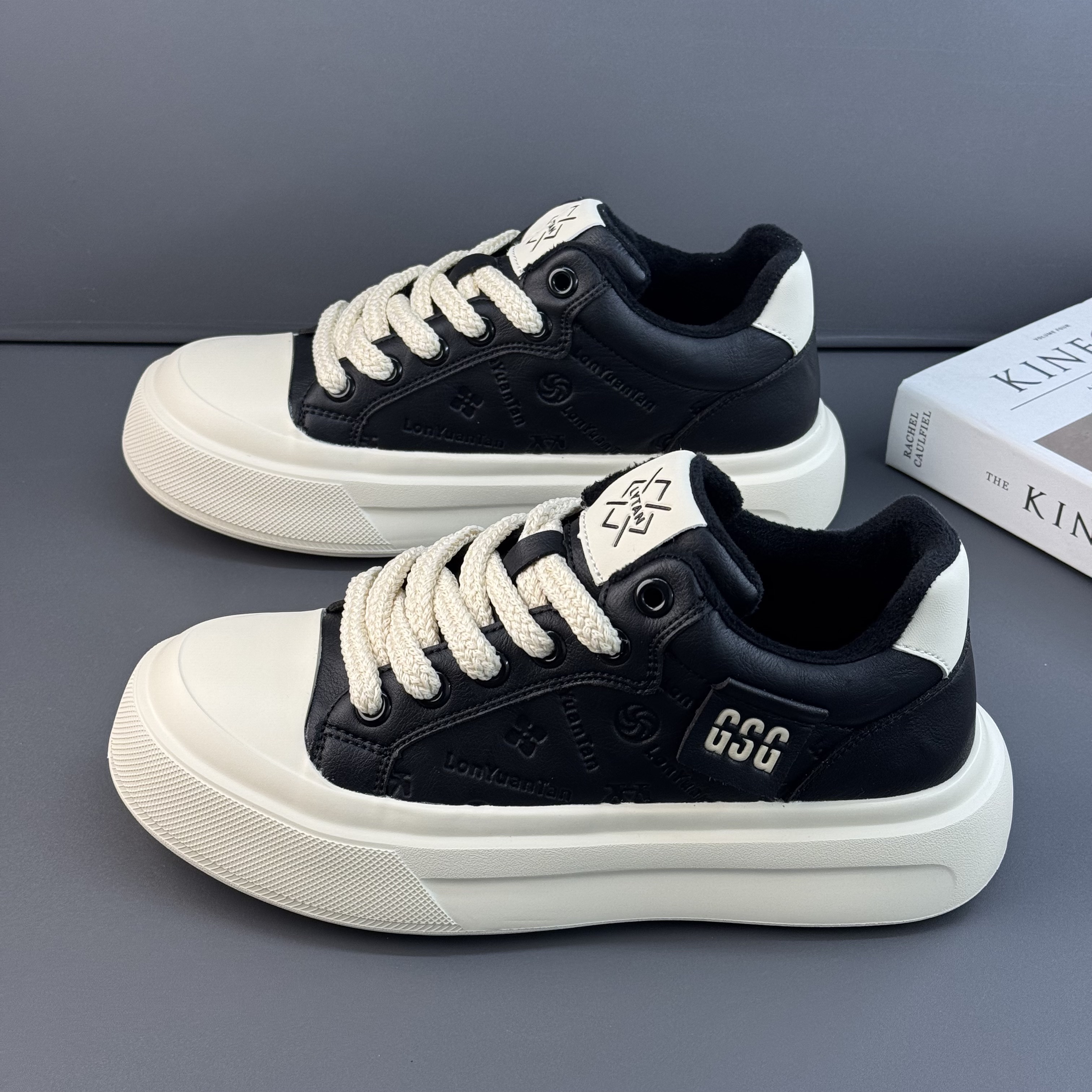 2025冬季新款面包鞋男款百搭休闲系带圆头加绒厚底增高运动板鞋男