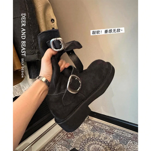 2026巨好看的~西部复古靴子中筒