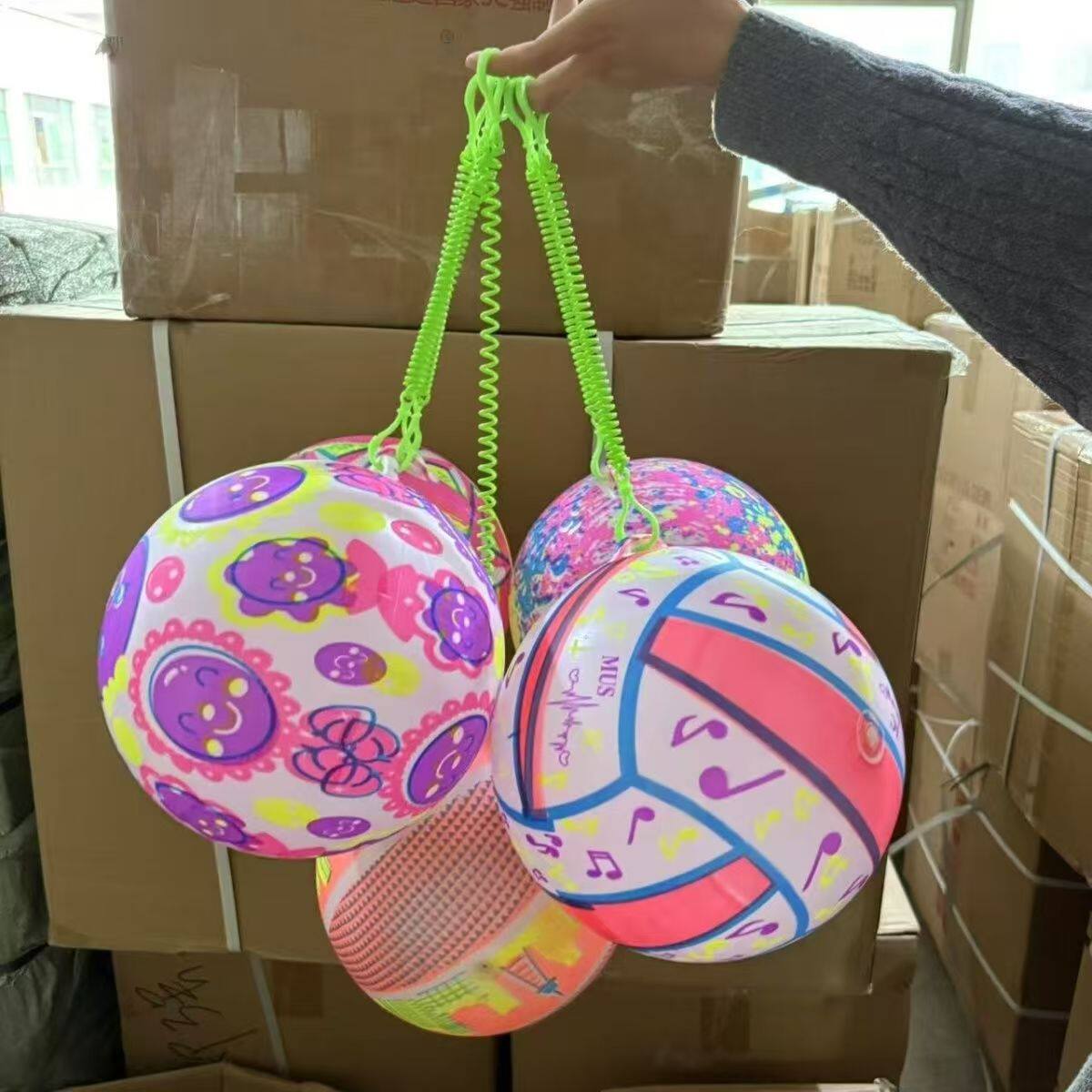 链子七彩球地摊链子足球球带绳幼儿园礼品全印花链子弹力球西瓜球