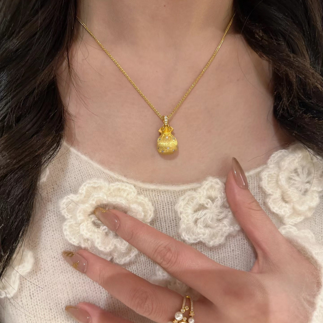 简约中古拉丝仿点钻小福袋金色项链小众金色高级感仿点钻设计感女,饰品/流行首饰/时尚饰品新,项链,淘宝优惠券,粉丝福利购,淘宝优惠卷