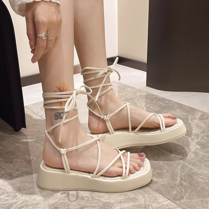 厚底松糕鞋女2025夏季新款法式增高仙女绝美细带黑色外穿罗马凉鞋