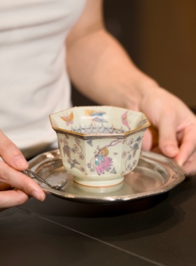 观花集·蝴蝶八方杯 景德镇高颜值小众设计风手工拿铁中式咖啡杯