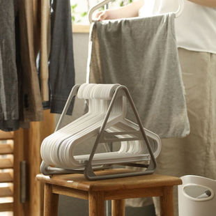 欧凯登衣架收纳架神器阳台晾衣架整理架收纳盒家用免打孔衣架收纳