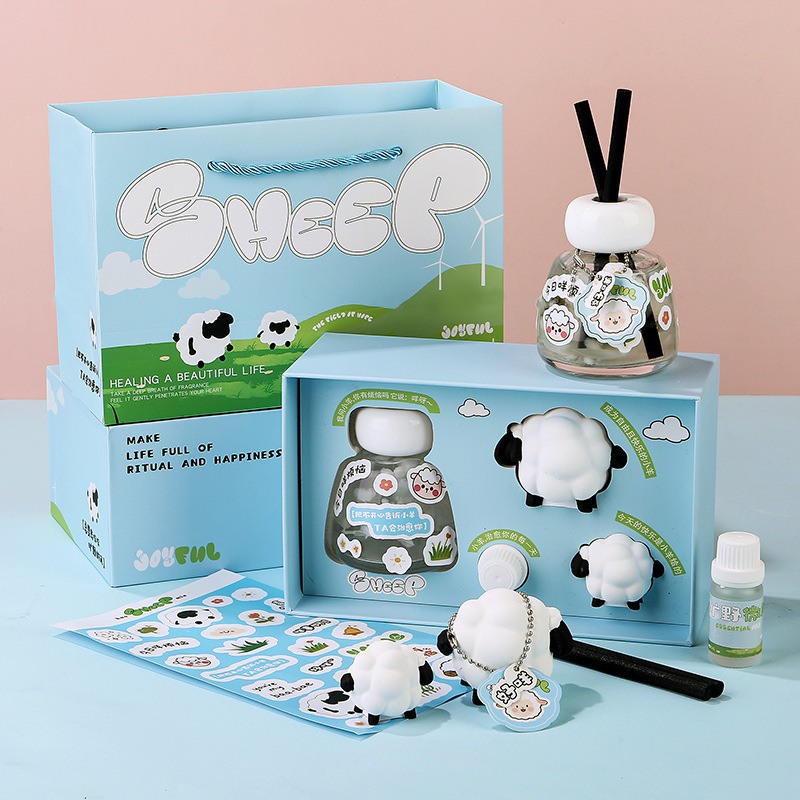 小羊香薰生日礼物女生送闺蜜女孩的小众高级感男生摆件圣诞节新年