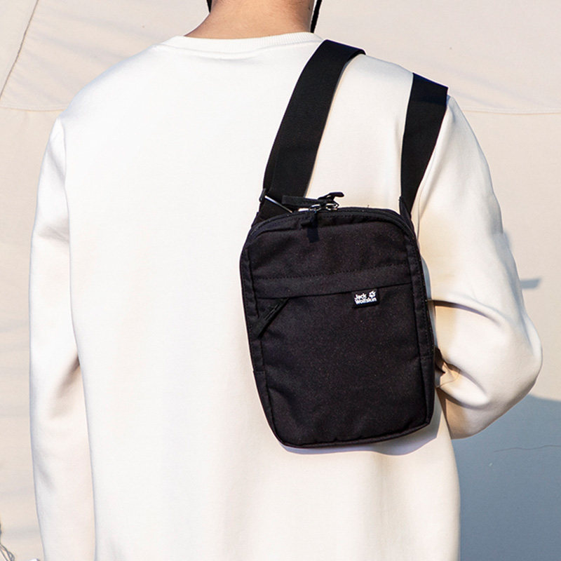 jackwolfskin狼爪斜挎包20春夏户外休闲男女款1l单肩包8006571