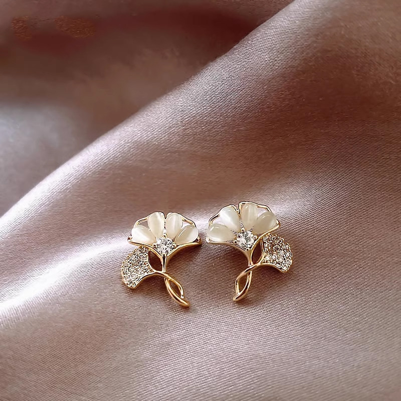 925纯银小巧精致猫眼石耳钉小众设计银杏耳环个性轻奢气质耳饰女,饰品/流行首饰/时尚饰品新,耳钉,淘宝优惠券,粉丝福利购,淘宝优惠卷