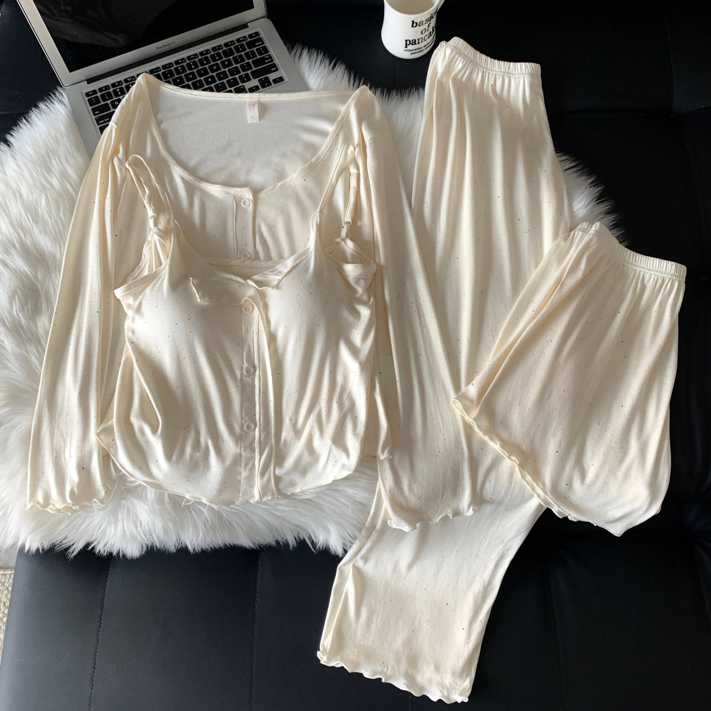 带胸垫睡衣女春秋季吊带衫长裤