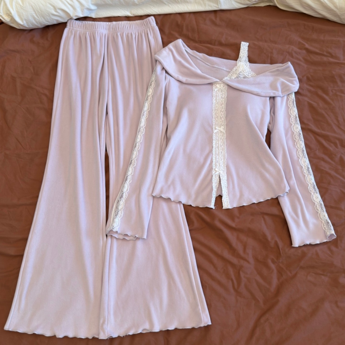 甜美蕾丝拼接睡衣女秋冬季双面海岛绒长袖两件套带胸垫一体家居服,女士内衣/男士内衣/家居服,睡衣/家居服套装,淘宝优惠券,粉丝福利购,淘宝优惠卷