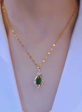 复古祖母绿锆石钛钢项链小众轻奢网红2025新款爆款高级锁骨链配饰
