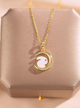 日韩简约小兔子项链女月亮玉兔吊坠同款小众轻奢饰品