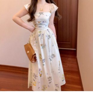 海边度假气质绝美收腰 法式 小飞袖 碎花连衣裙子女夏季 2025新款
