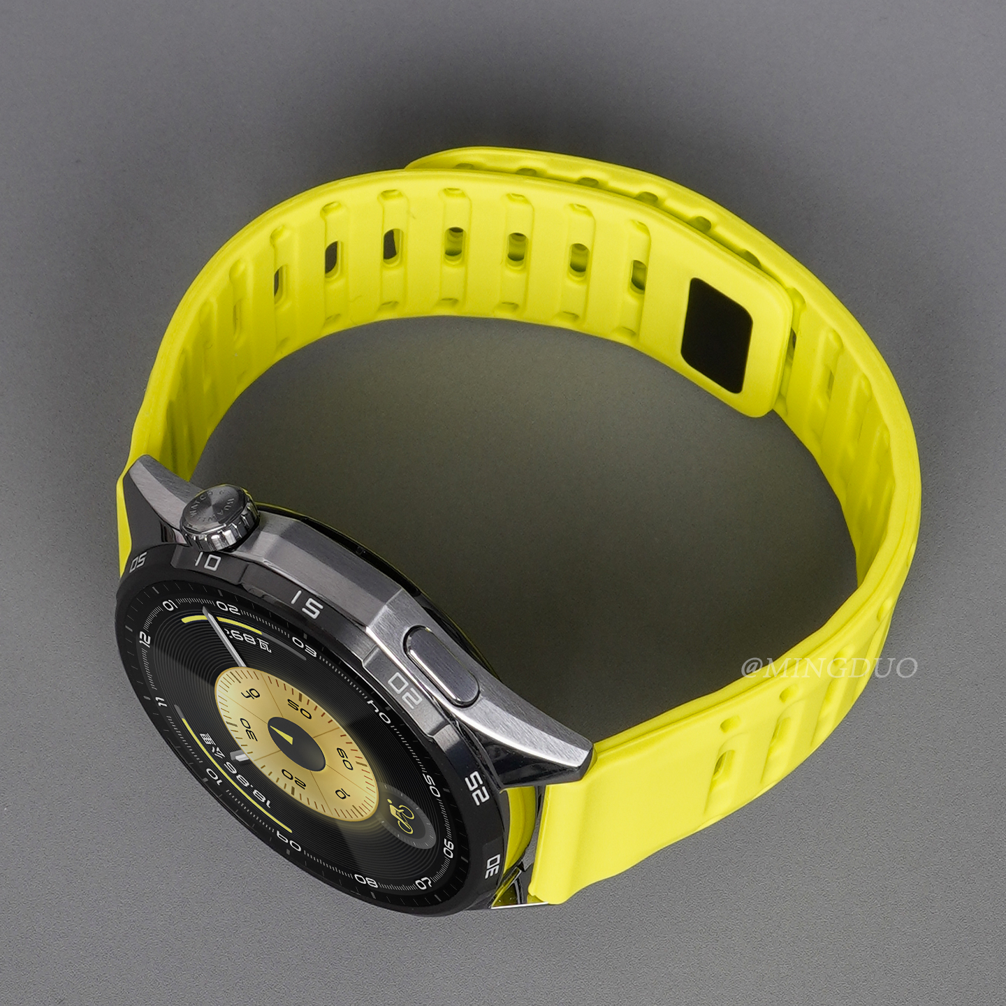 鸣铎适用华为GT6手表带磁吸硅胶