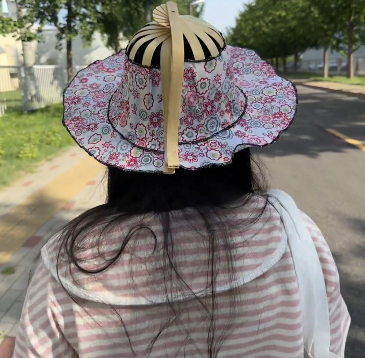 竹扇子帽子折叠便携百搭沙滩帽防晒太阳帽遮阳帽女生夏天折扇帽子