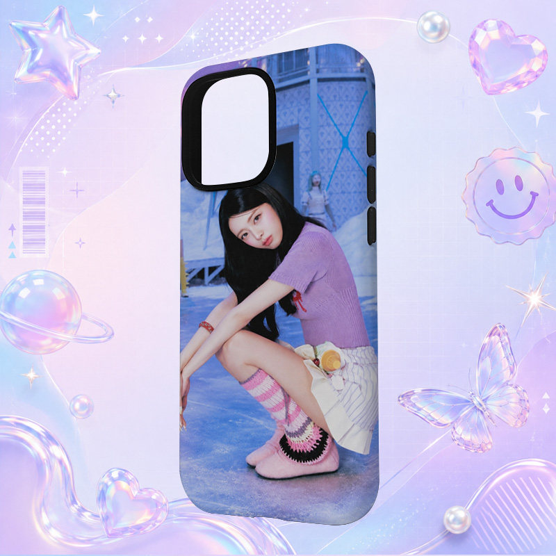 Yuna黑色上衣粉色长袜街头坐姿写真适用于苹果三星华为小米手机壳防摔保护套镜头全包