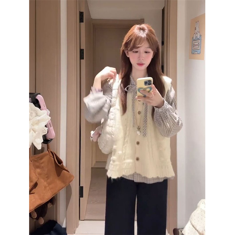 韩系叠穿格纹绑带衬衫氛围感甜美百搭杏色针织开衫女两件套装秋季