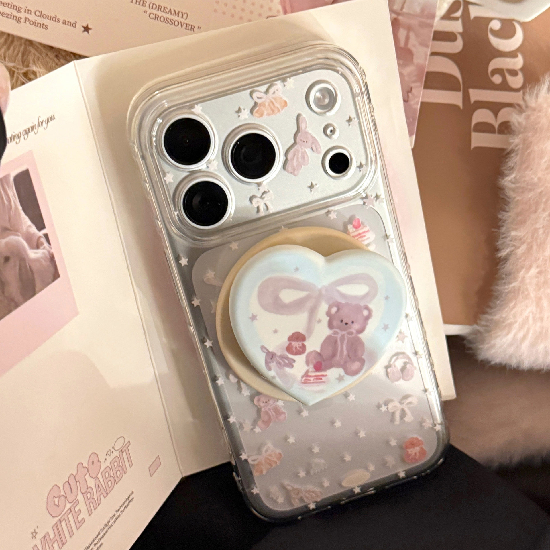 可爱玩偶小熊适用iPhone17promax手机壳透明苹果18PM爱心磁吸支架15软套14防摔13少女12/16pro硅胶11新款小众