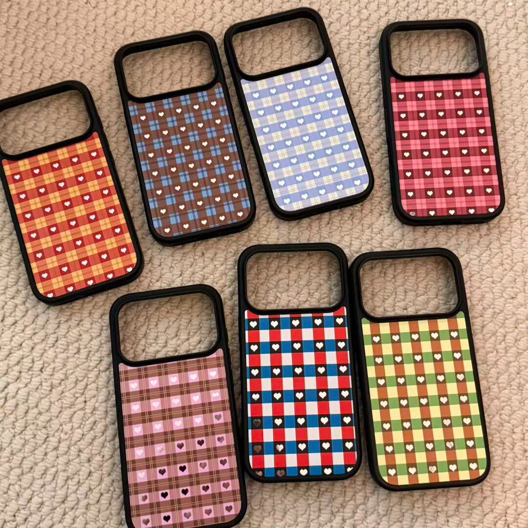 韩系复古格纹爱心镜面手机壳适用iPhone17promax苹果16pro高级感小众少女15防摔13141211华为meta80小米17pro
