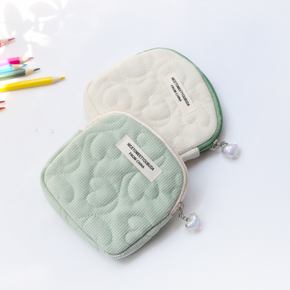 高颜值爱心卫生巾收纳包ins拉链化妆包便携小型收纳包钱包小包