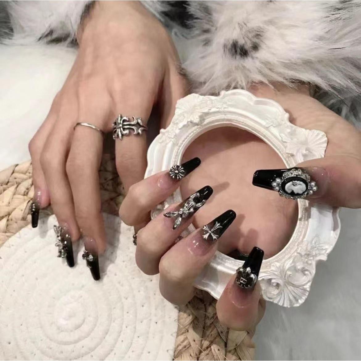 暗黑暴力兔渐变辣妹手工定制穿戴拆卸黑色美甲成品假指甲贴片