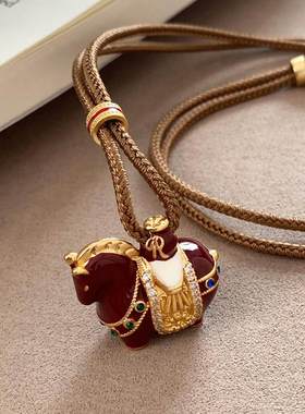 新中式红色滴釉小马吊坠项链女