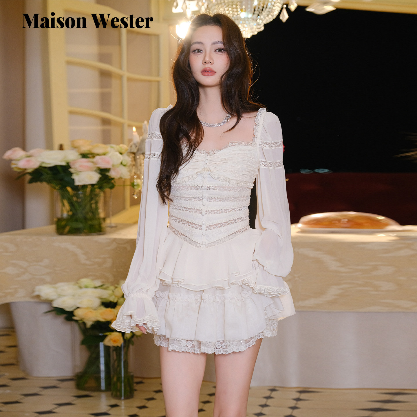 Maison Wester2026春新品白色蕾丝拼接喇叭袖束腰荷叶边上衣+半裙