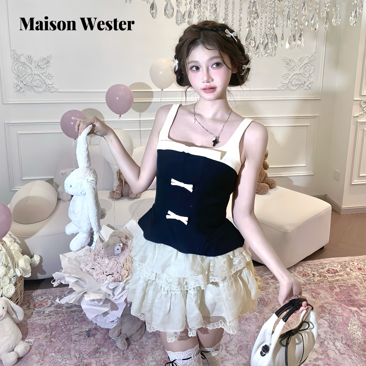 Maison Wester2026春新款时尚气质风设计感撞色白蝴蝶结吊带上衣
