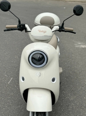 爱玛喜爱AiGZ电动车原装外壳配件塑料件电瓶车外壳配件前围前泥板