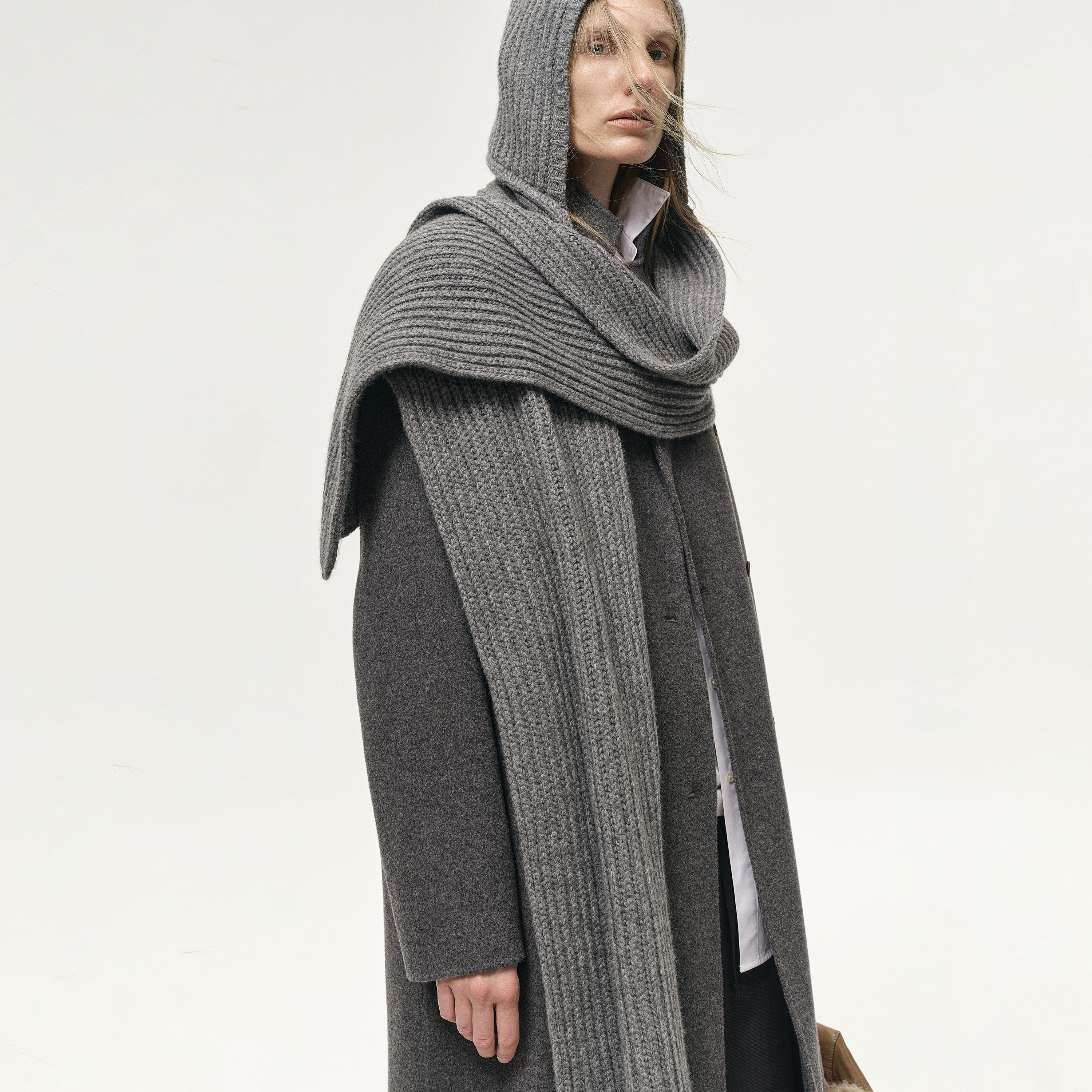 白弓 極简设计感连帽超长加厚绵羊毛围巾女2025年冬季新款55363