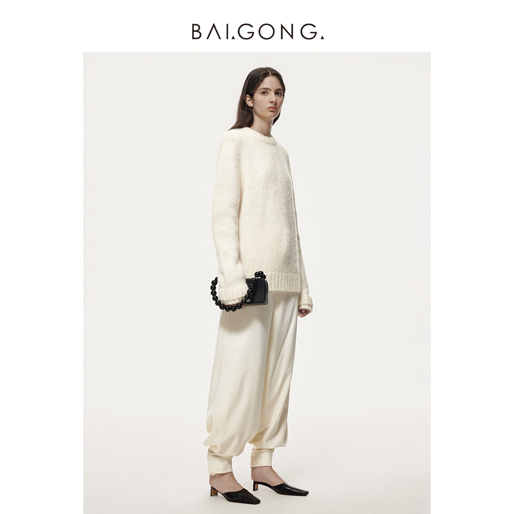 白弓圆领通勤休闲宽松马海毛毛衣