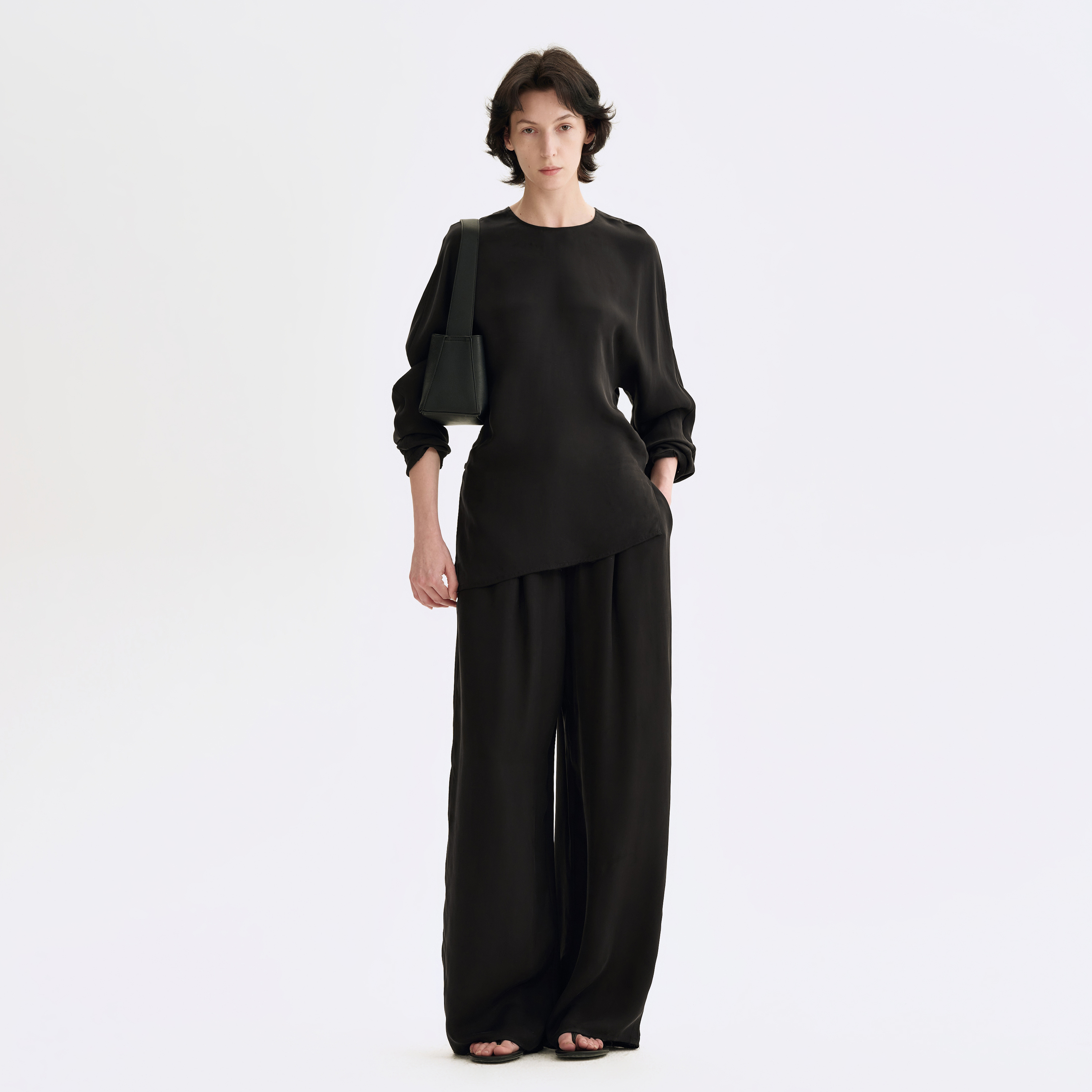 白弓“铜氨丝系列”早秋新款套装圆领上衣女+松紧半裙52786/52787