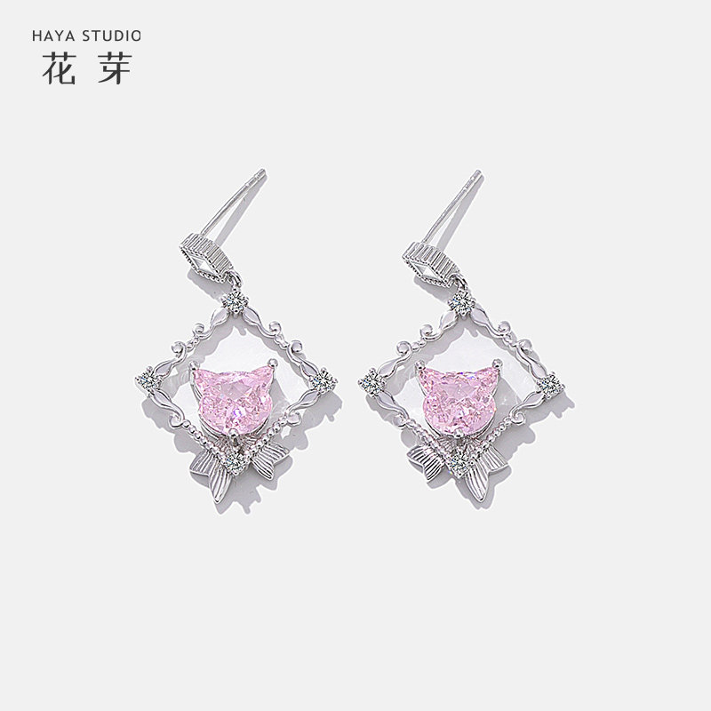 【花芽原创】优质小猫画像养耳洞耳钉女轻奢高级感方形银针耳饰