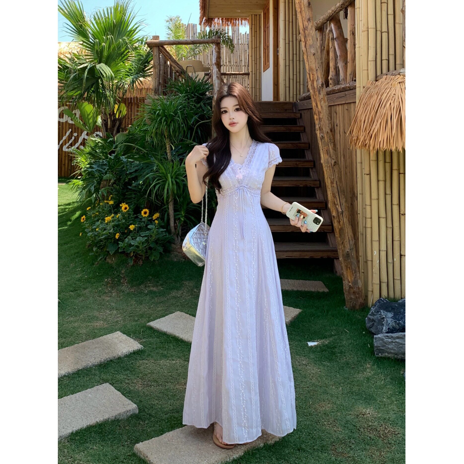 法式高级感V领紫色洋装女夏季2026新款微胖mm收腰显瘦绝美裙子