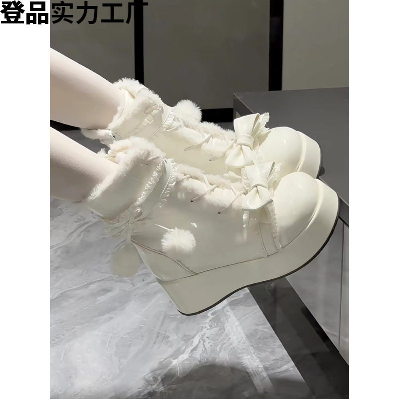 甜美毛球蝴蝶结lolita雪地靴2024年新款厚底加绒保暖可爱冬季棉靴