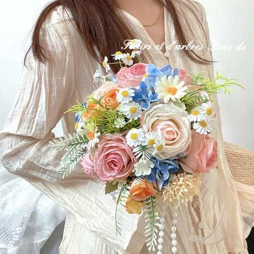 莫奈焦边玫瑰手捧花婚礼装饰花束