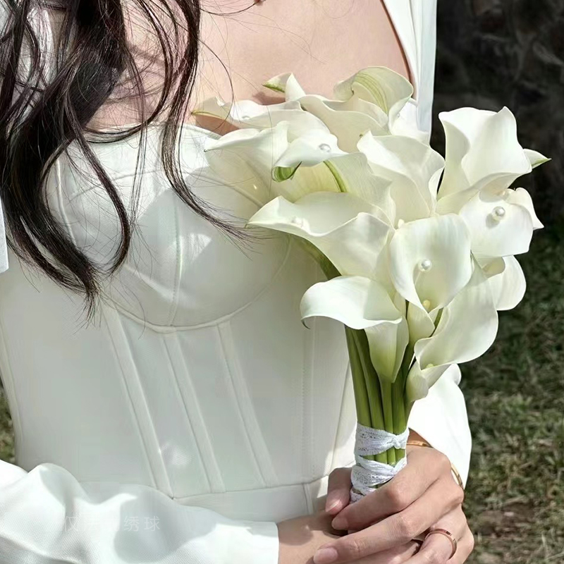 手感马蹄莲仿真花花束