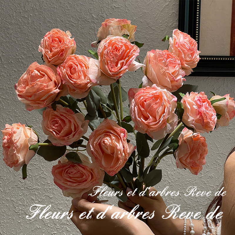 设计师款奶油玫瑰仿生花束