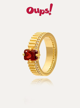 【新品】Oups张婧仪同款岁禧金阶戒指金色复古设计感红宝石戒指女