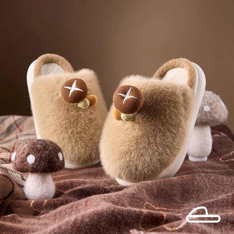 英国DHWA男童棉拖鞋秋冬季新款可爱绒面毛毛室内可爱蘑菇家居拖鞋