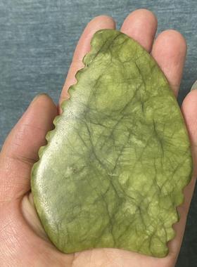 厂家直销纯天然岫玉石刮痧片经络疏通绿色凤玉按摩养生新选择