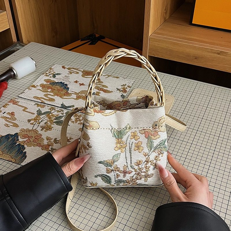 新中式国风刺绣仿宋锦包包女diy自制手工材料包单肩斜挎包手提包,箱包皮具/热销女包/男包,水桶包,淘宝优惠券,粉丝福利购,淘宝优惠卷