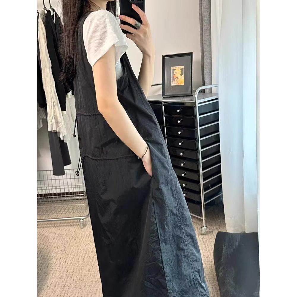 高级感撞色露肩小礼服设计师小众显白藏蓝色撞色收腰显瘦连衣裙潮